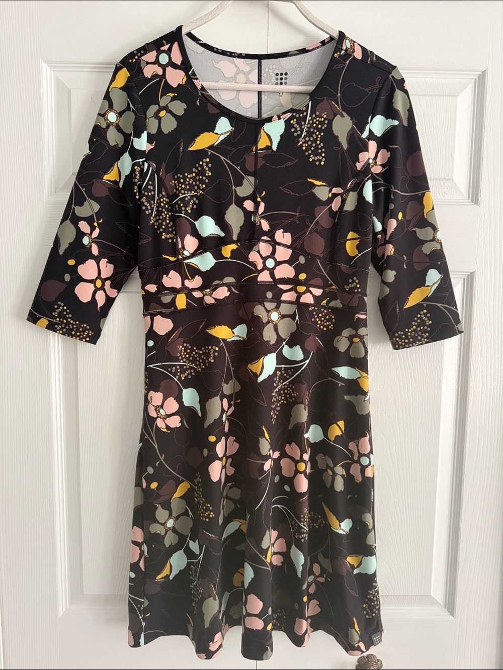 Title Nine Dream Dress in Black Floral Print - Size Medium